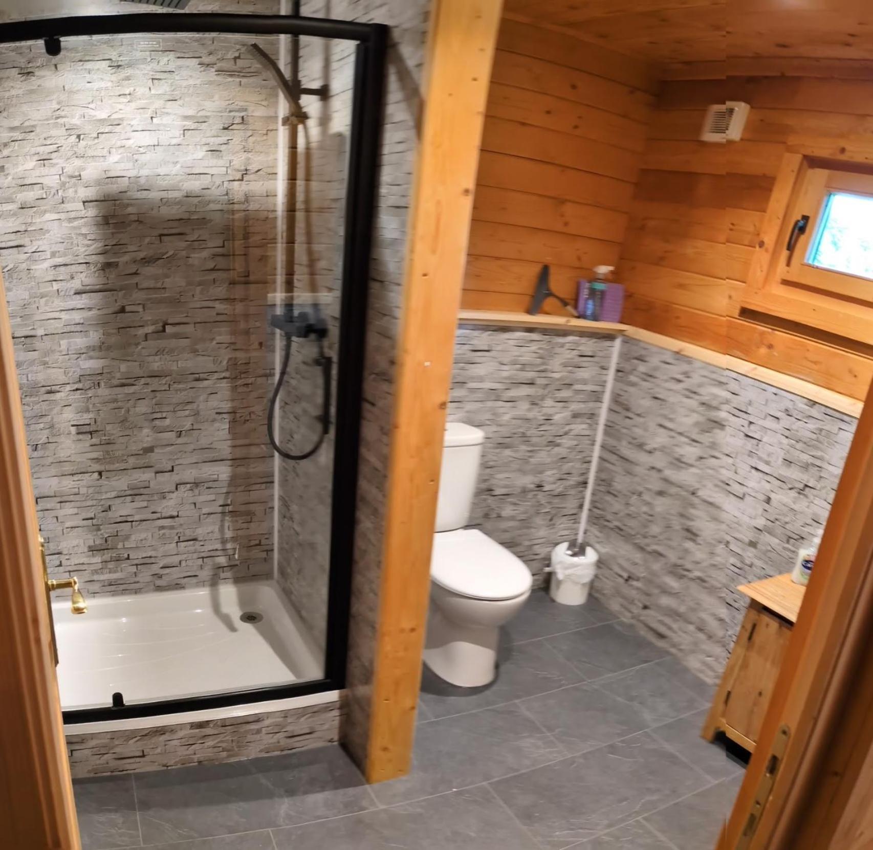 Rustic Lodge Retreat At Riverview Holiday Park Newcastleton Bagian luar foto