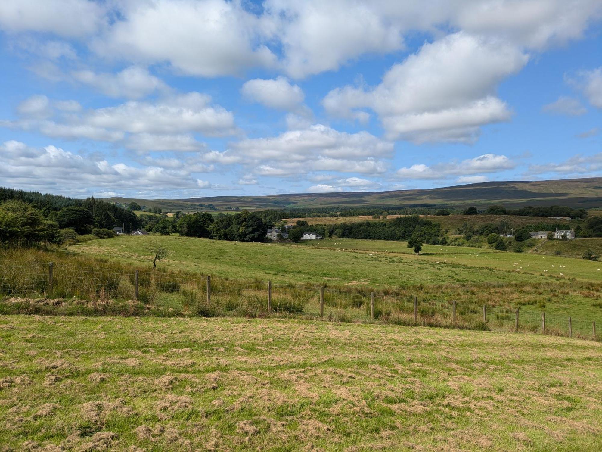 Rustic Lodge Retreat At Riverview Holiday Park Newcastleton Bagian luar foto